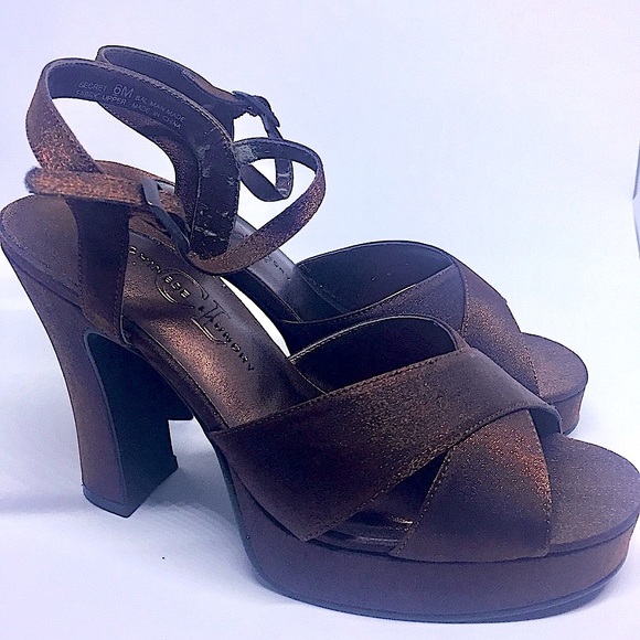 Copper Shimmer Strappy Platform Peep-Toe Heels - Chinese Laundry - Picture 3 of 8